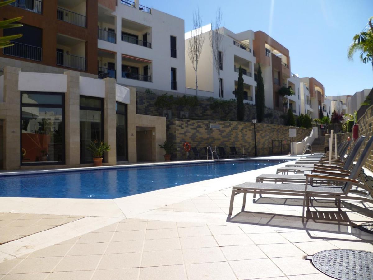 Luxurius Penthouse With Large Terrace And Marbella