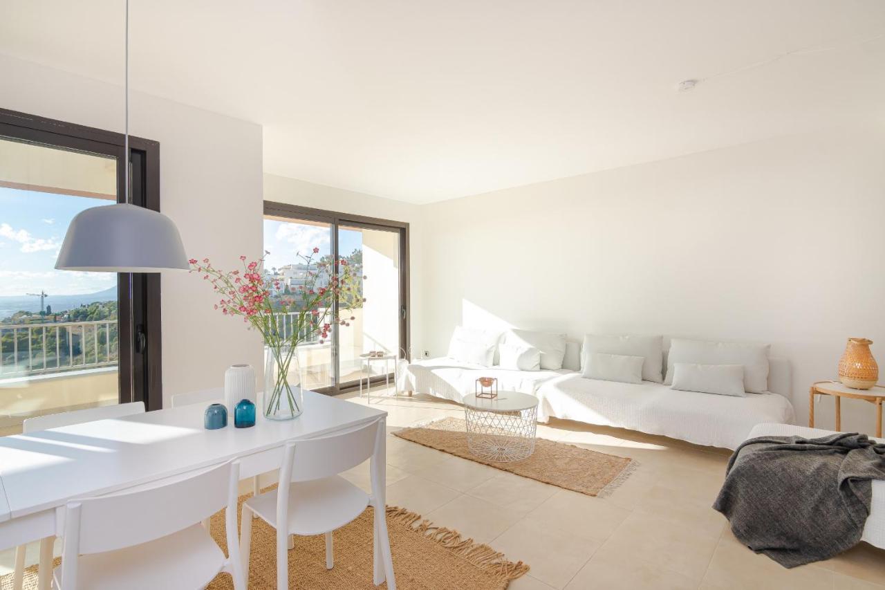 Luxurius Penthouse With Large Terrace And